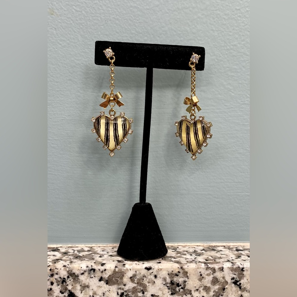 Betsy Johnson heart earrings